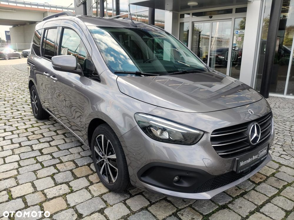 Mercedes-Benz Klasa T 180 d Progressive - 1