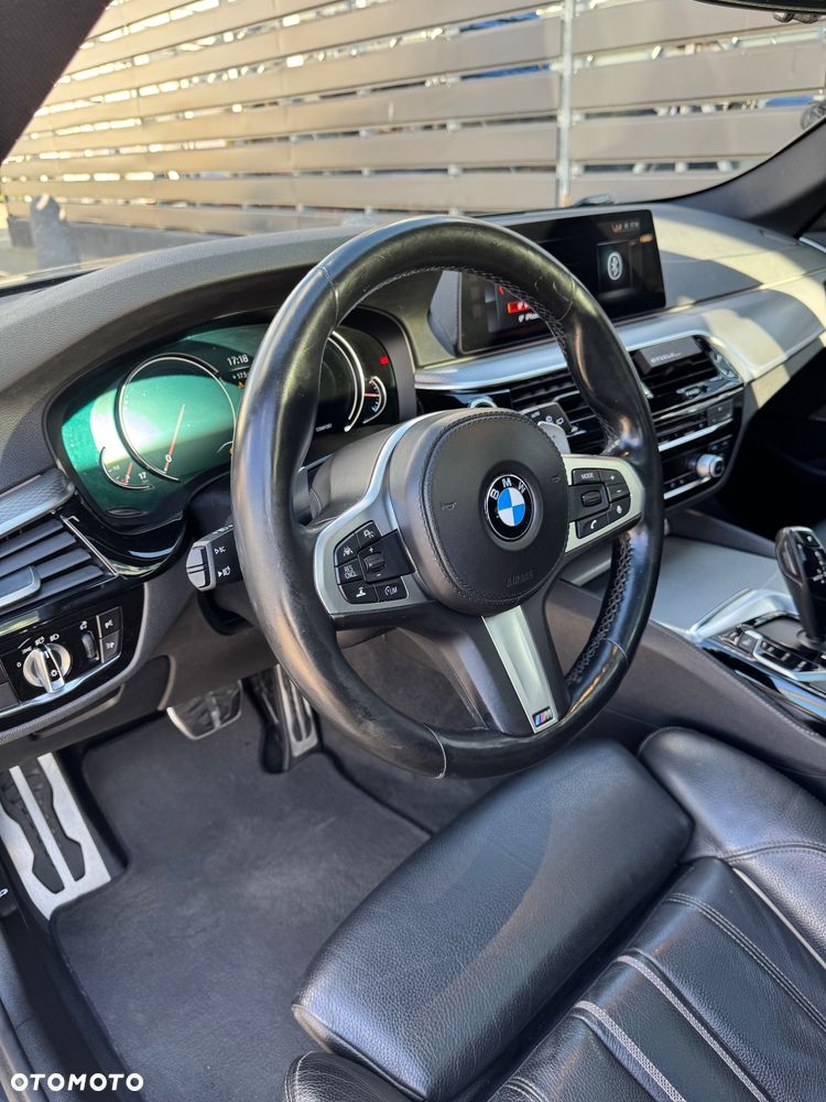 BMW Seria 5 ver-540d-xdrive-m-sport-sport - 8