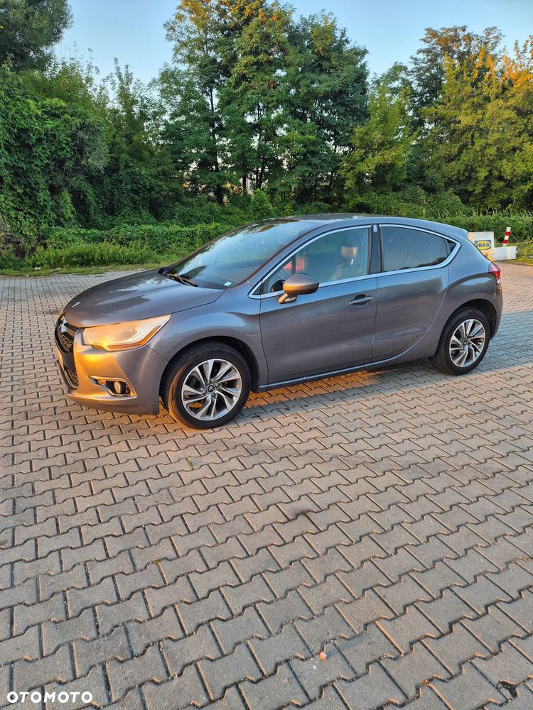Citroën DS4 1.6 e-HDi SoChic MCP - 13
