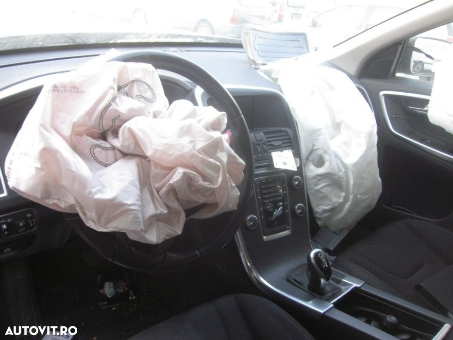 Dezmembrez Volvo xc 60 , 2.0 d , an 2014 - 4