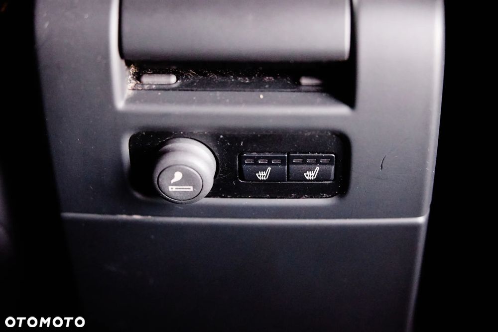 Volvo V70 2.5T Momentum - 23