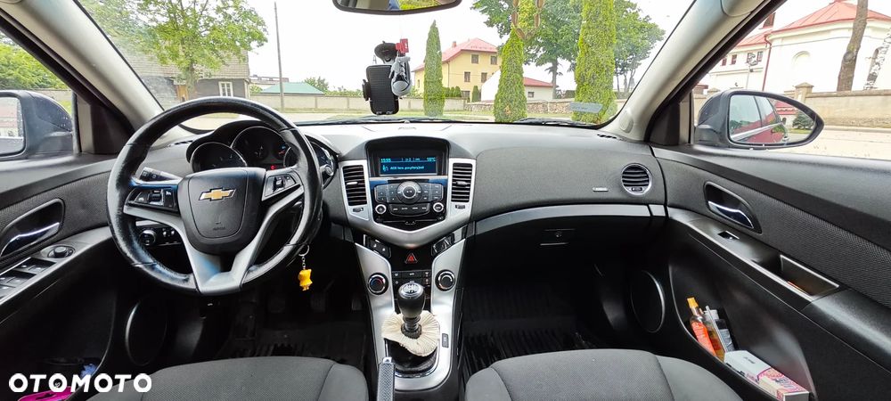 Chevrolet Cruze 1.8 LT - 9