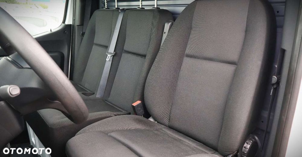 Mercedes-Benz Sprinter - 14
