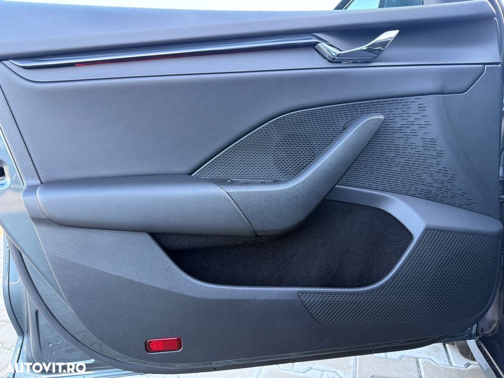 Skoda Octavia 2.0 TDI DSG Ambition - 11