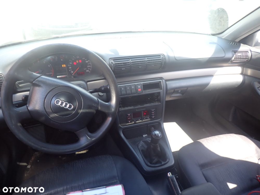 CZĘŚCI - Audi A4 B5 1,8 125KM ADR KOMBI 5B DDU lakier LY7M 1998r. INDEX - 10219 - 7