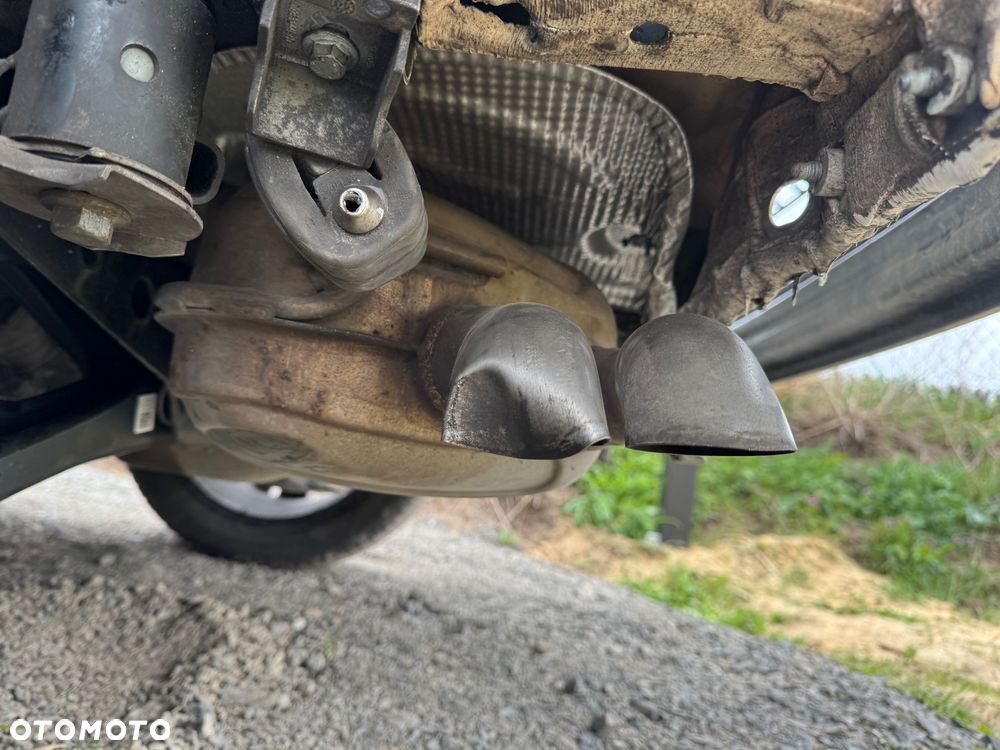 Volkswagen T-Roc 2.0 TDI SCR 4MOTION DSG R-Line - 24