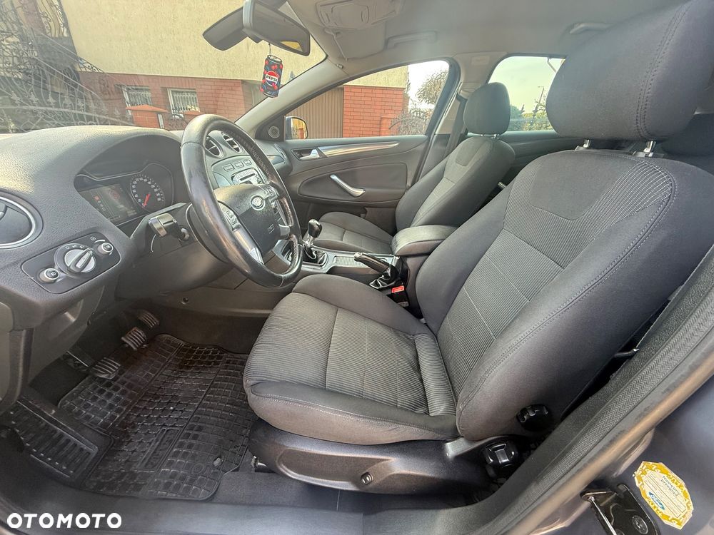 Ford Mondeo 2.0 TDCi Ghia - 16