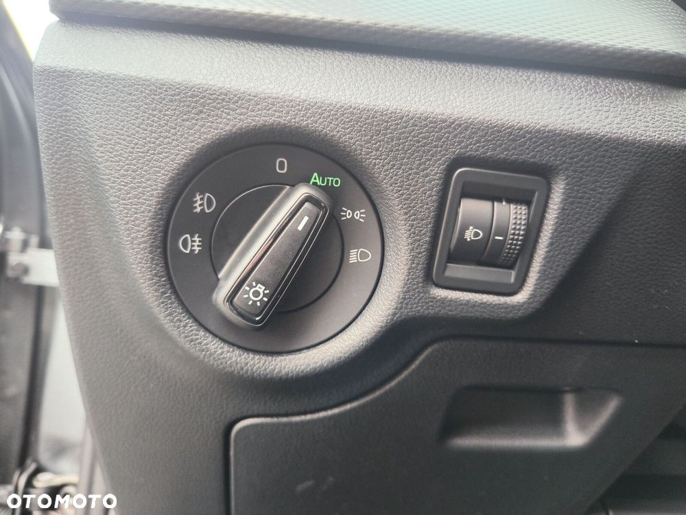 Skoda Kamiq 1.0 TSI Essence - 21