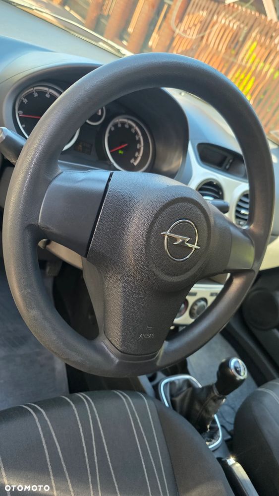 Opel Corsa - 11