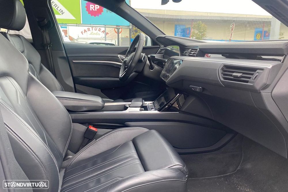 Audi Q8 e-Tron Sportback 50 quattro S line - 14