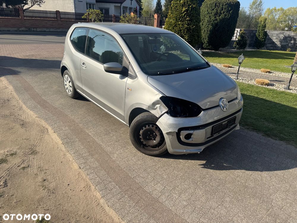 Volkswagen up! Active - 13