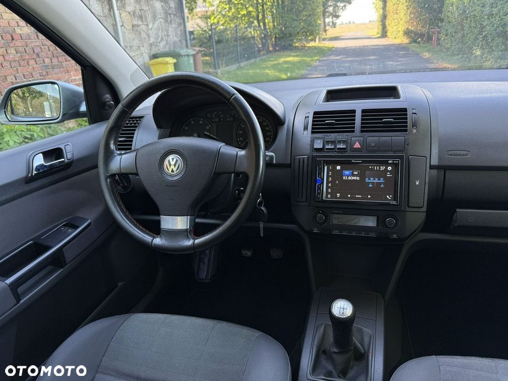 Volkswagen Polo 1.4 16V Comfortline - 16