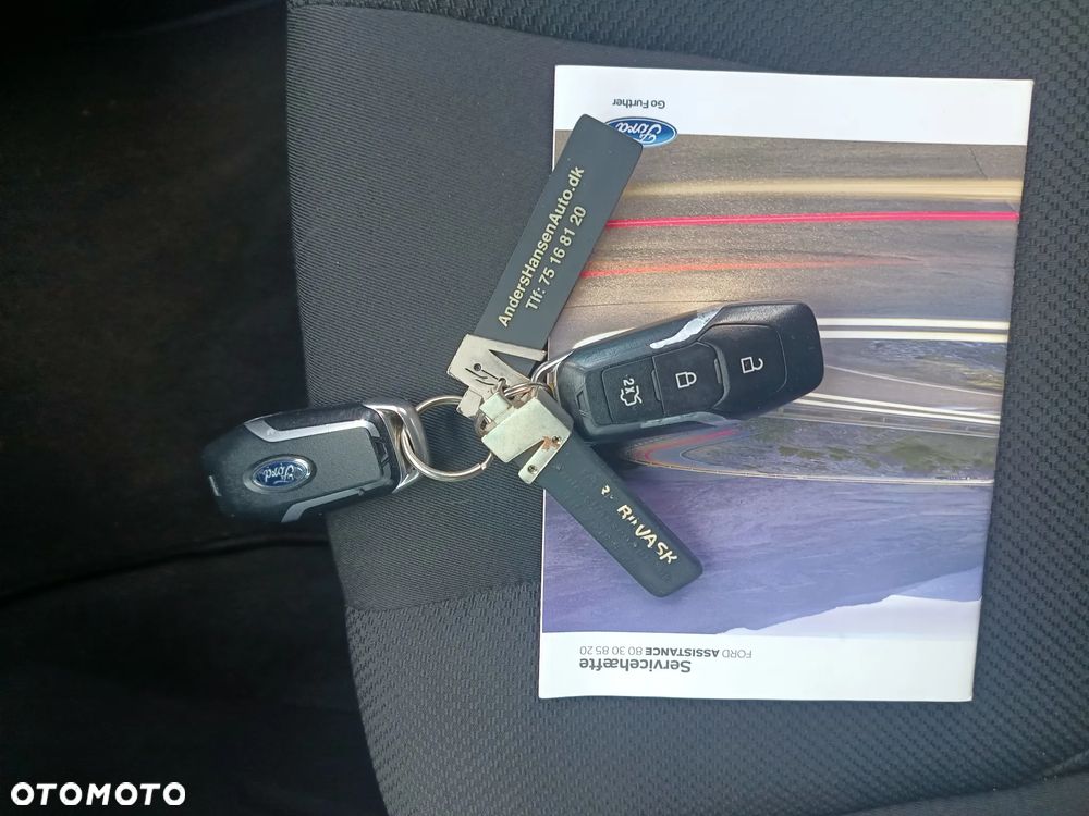 Ford S-Max 2.0 TDCi Titanium PowerShift - 24