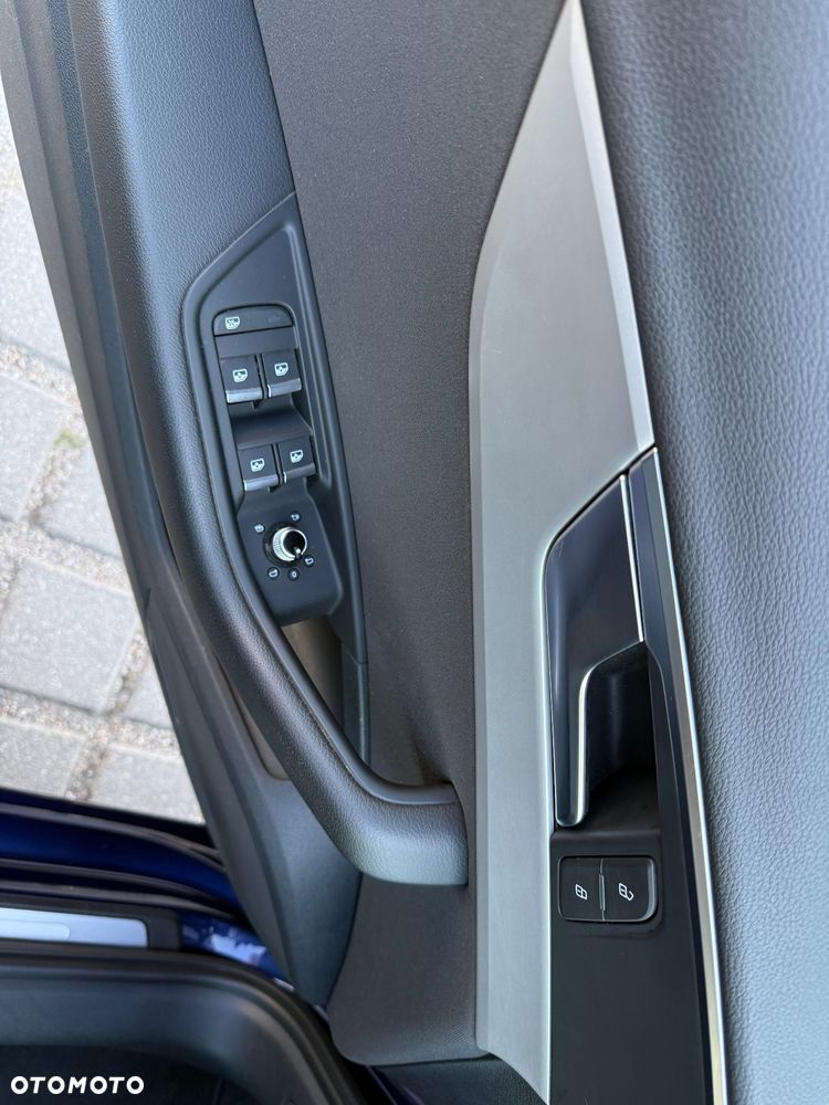 Audi A4 Avant 40 TDI quattro S tronic - 16