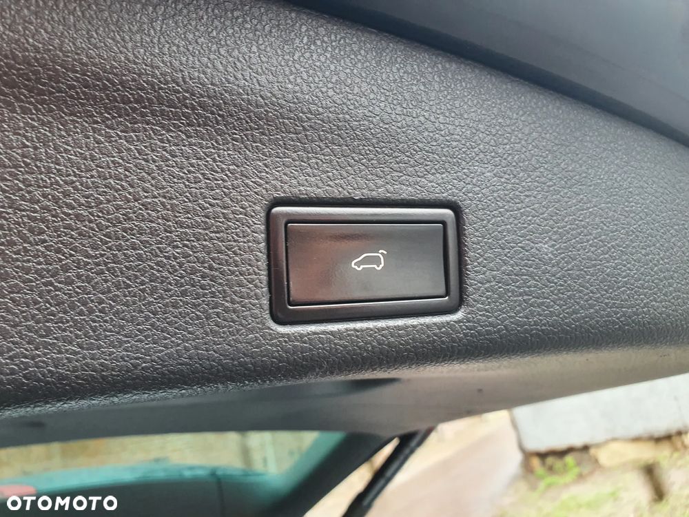 Volkswagen Sharan 2.0 TDI Blue Motion Comfortline - 25