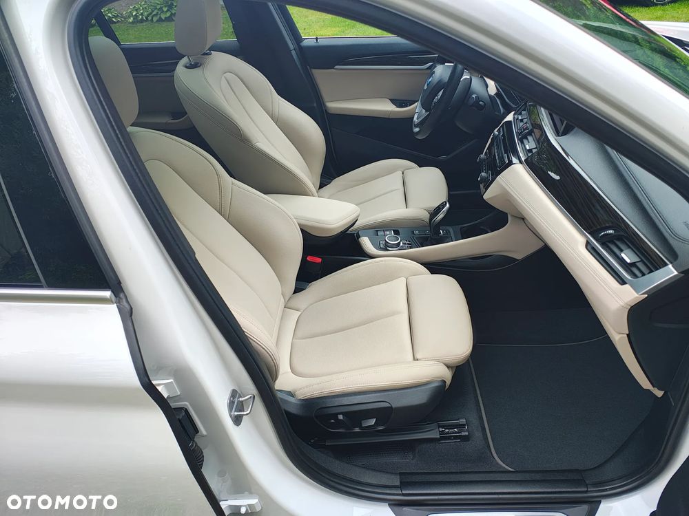 BMW X1 xDrive25i xLine - 12