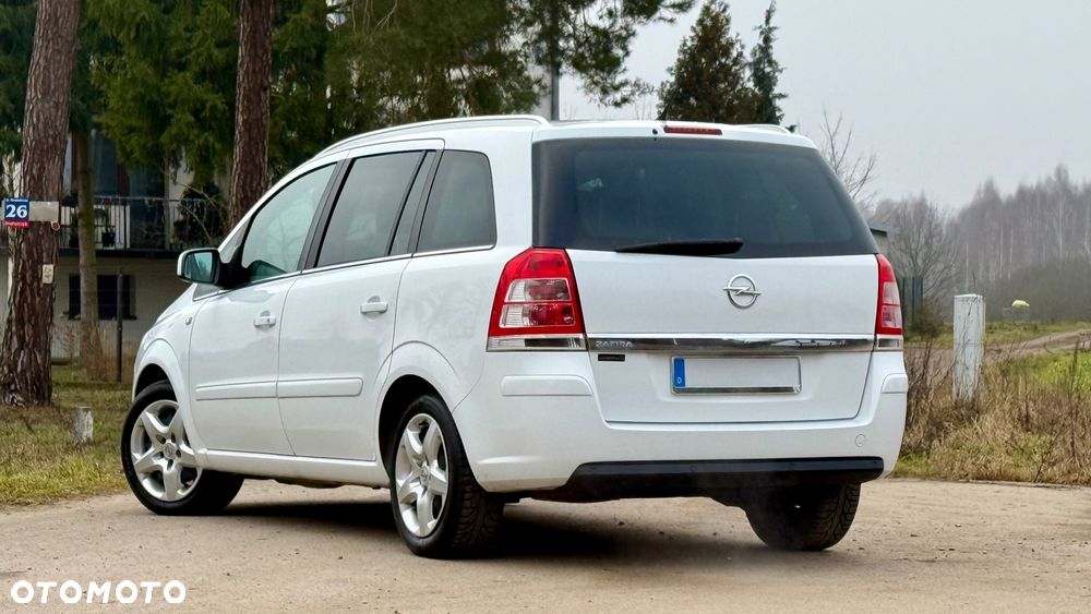 Opel Zafira - 17