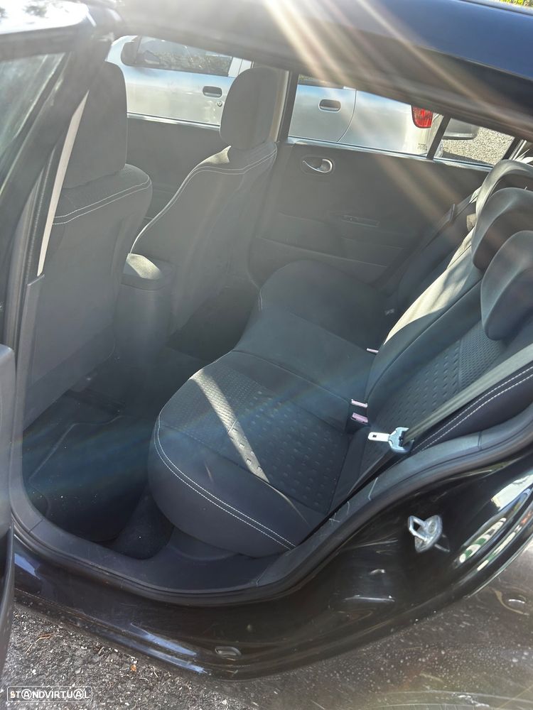 Renault Mégane 1.5 dCi Dynamique - 5