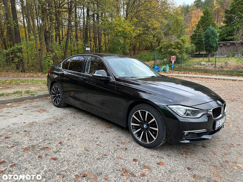 BMW Seria 3 328i xDrive Luxury Line - 3