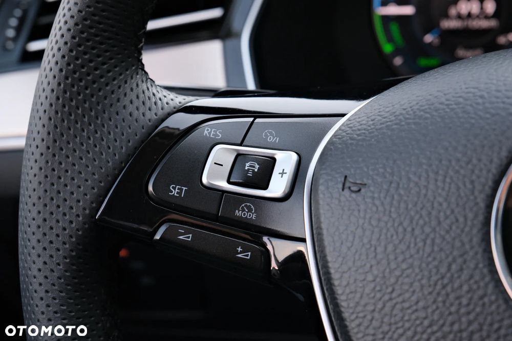 Volkswagen Passat - 29