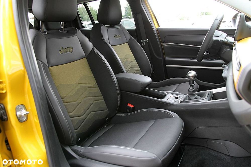 Jeep Avenger 1.2 GSE T3 Summit FWD - 25