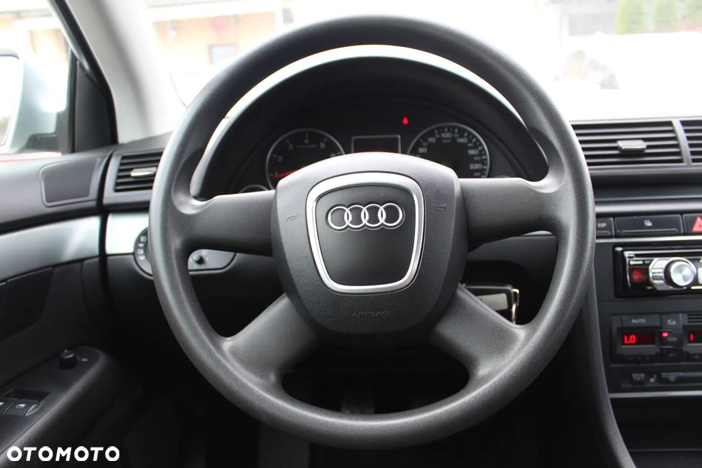 Audi A4 Limousine - 15