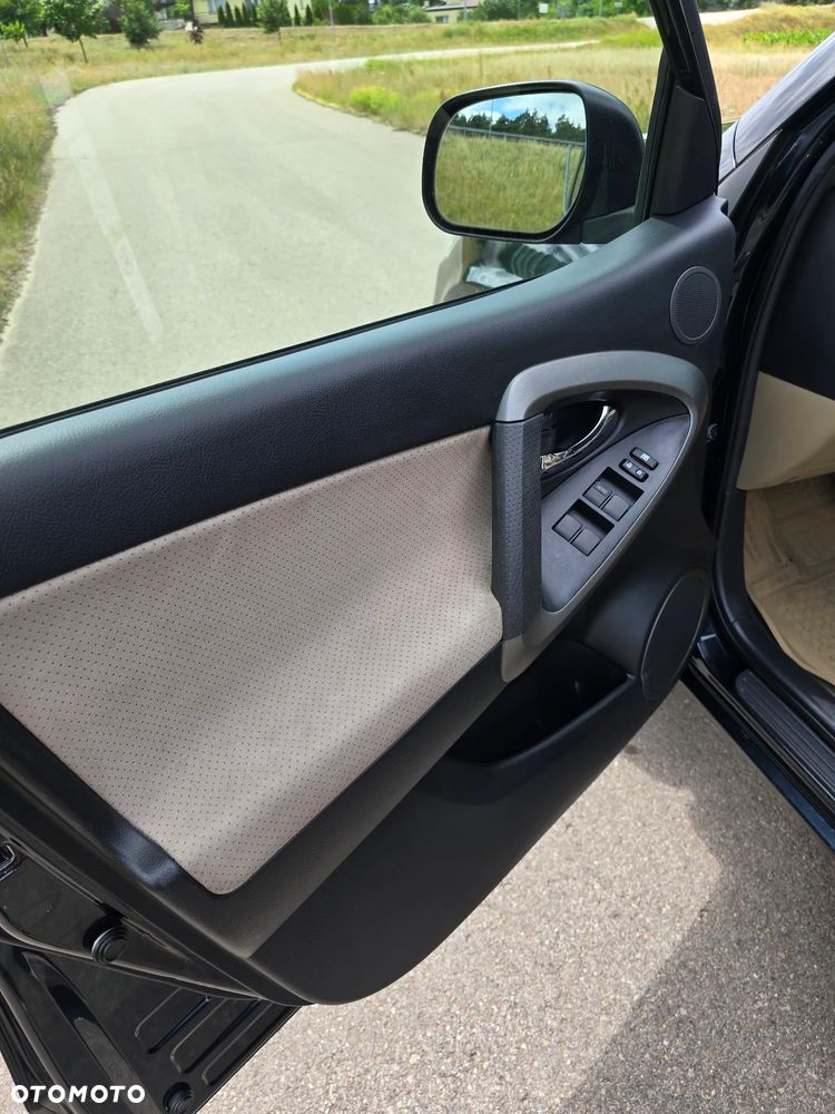 Toyota RAV4 2.0 VVT-i Premium MS - 12