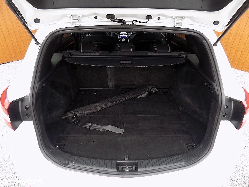 Hyundai i30 1.6 GDI BlueDrive Go DCT - 18