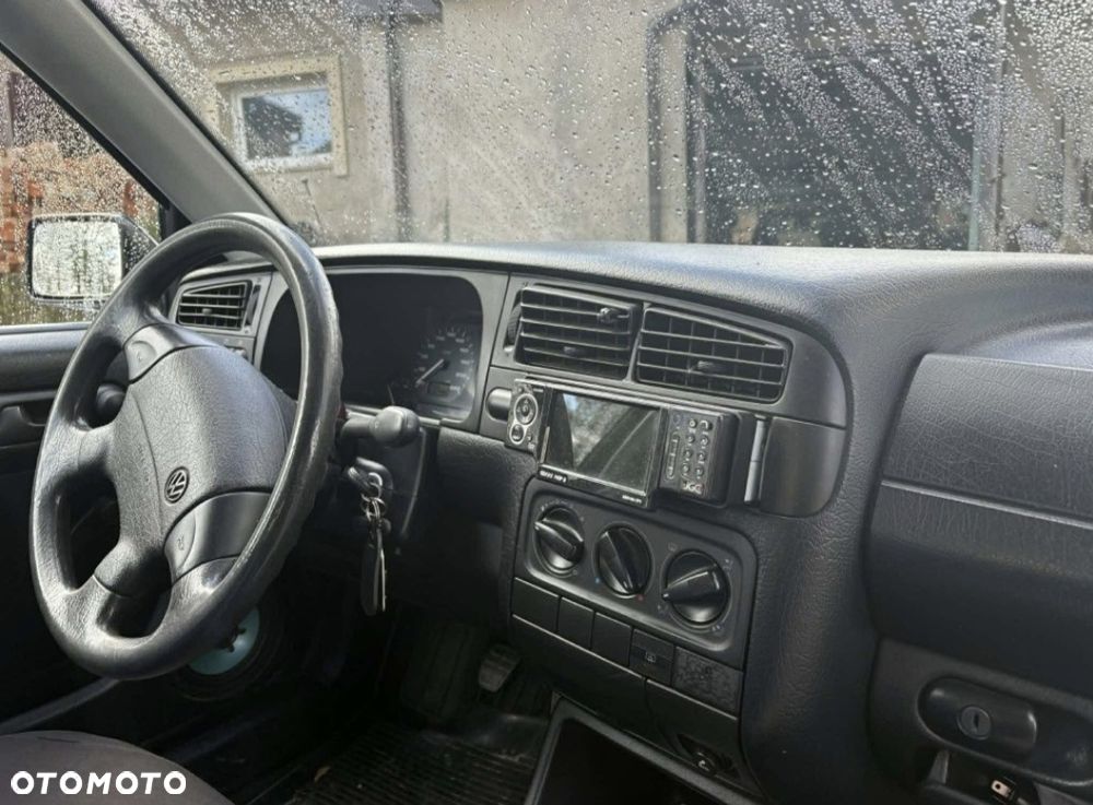 Volkswagen Golf 1.6 CL - 2