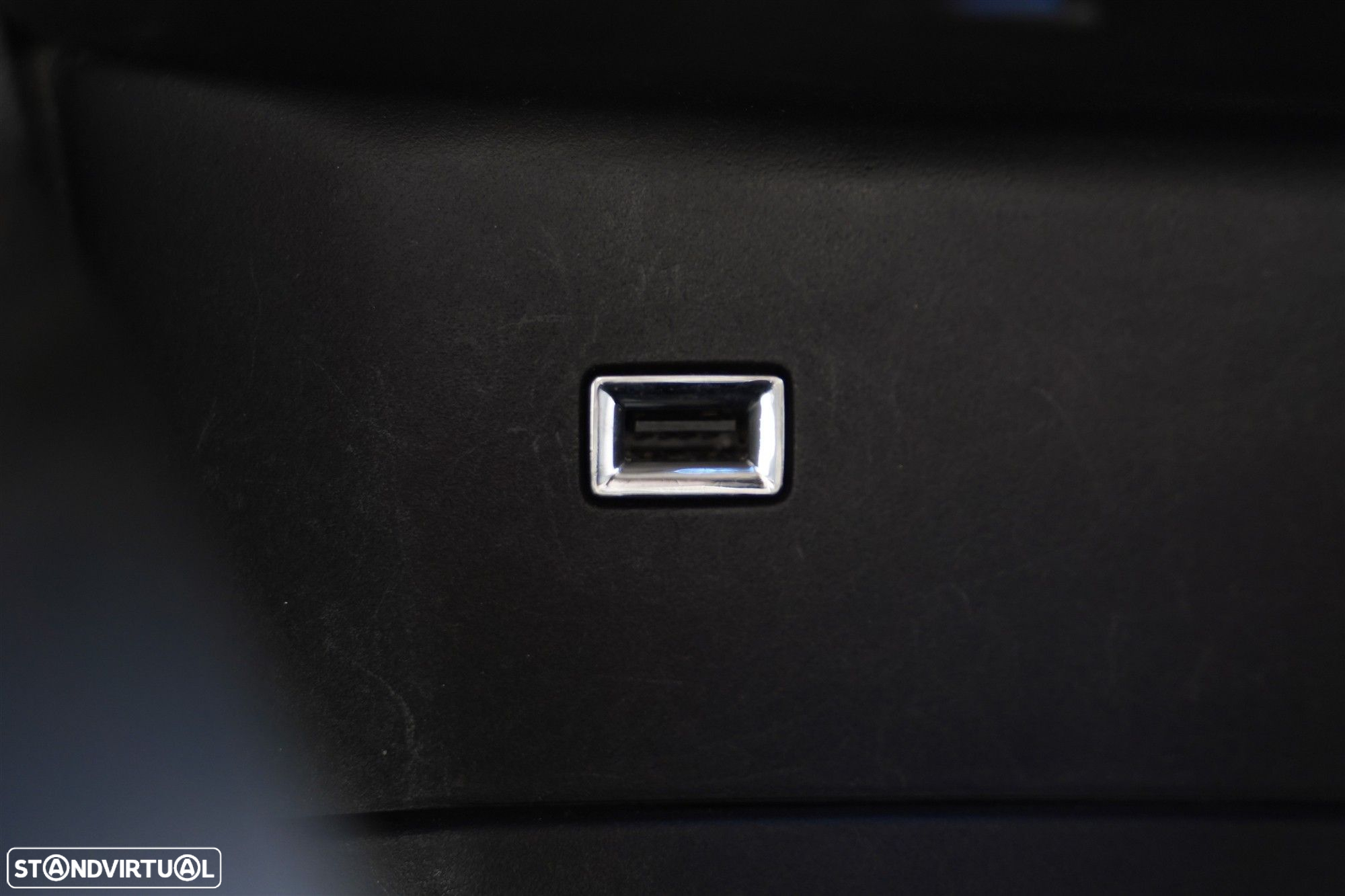 Peugeot 3008 1.6 Hybrid GT Pack e-EAT8 - 27