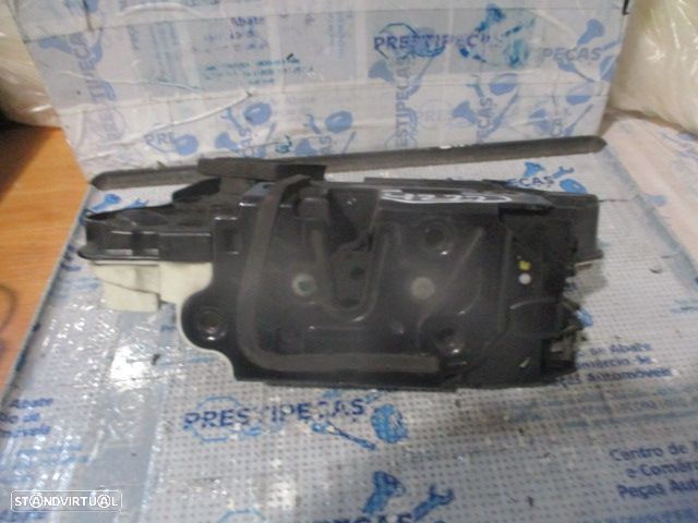 Fecho 5K1837015B VW GOLF 6 2011 1.4I 80Cv 3P Preto FE 7 PINOS VW POLO 5 2010 FE 7 PINOS VW POLO 2000 1.0 50CV 5P PRETO FE 7 PINOS - 3