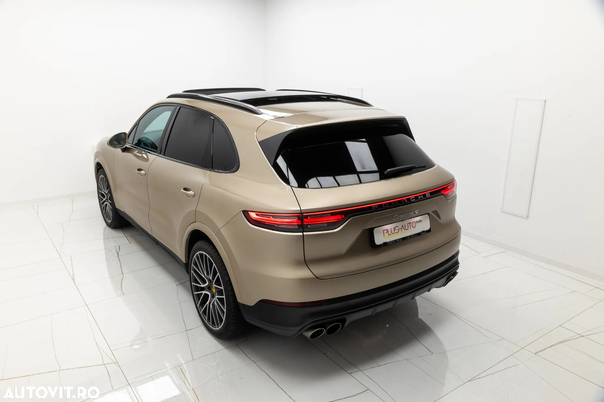 Porsche Cayenne S - 14