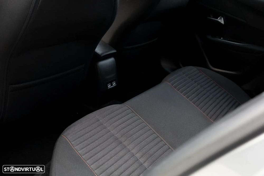Peugeot e-208 50 kWh Allure - 21