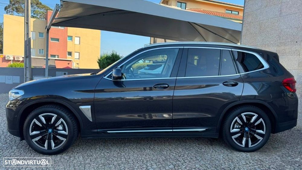BMW iX3 Inspiring - 8