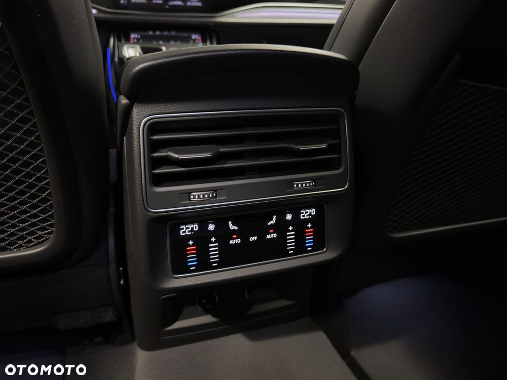 Audi Q8 - 32