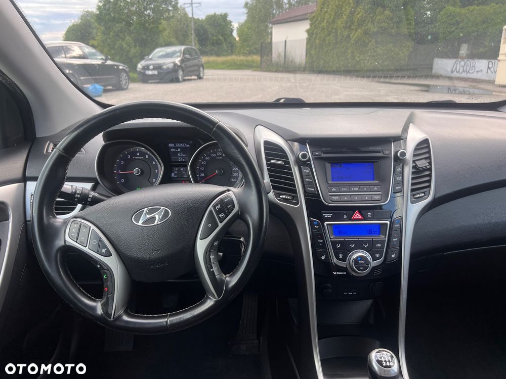 Hyundai i30 1.4 Premium - 6