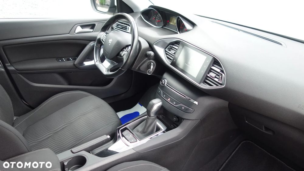 Peugeot 308 BlueHDi 120 EAT6 Stop & Start Allure - 31