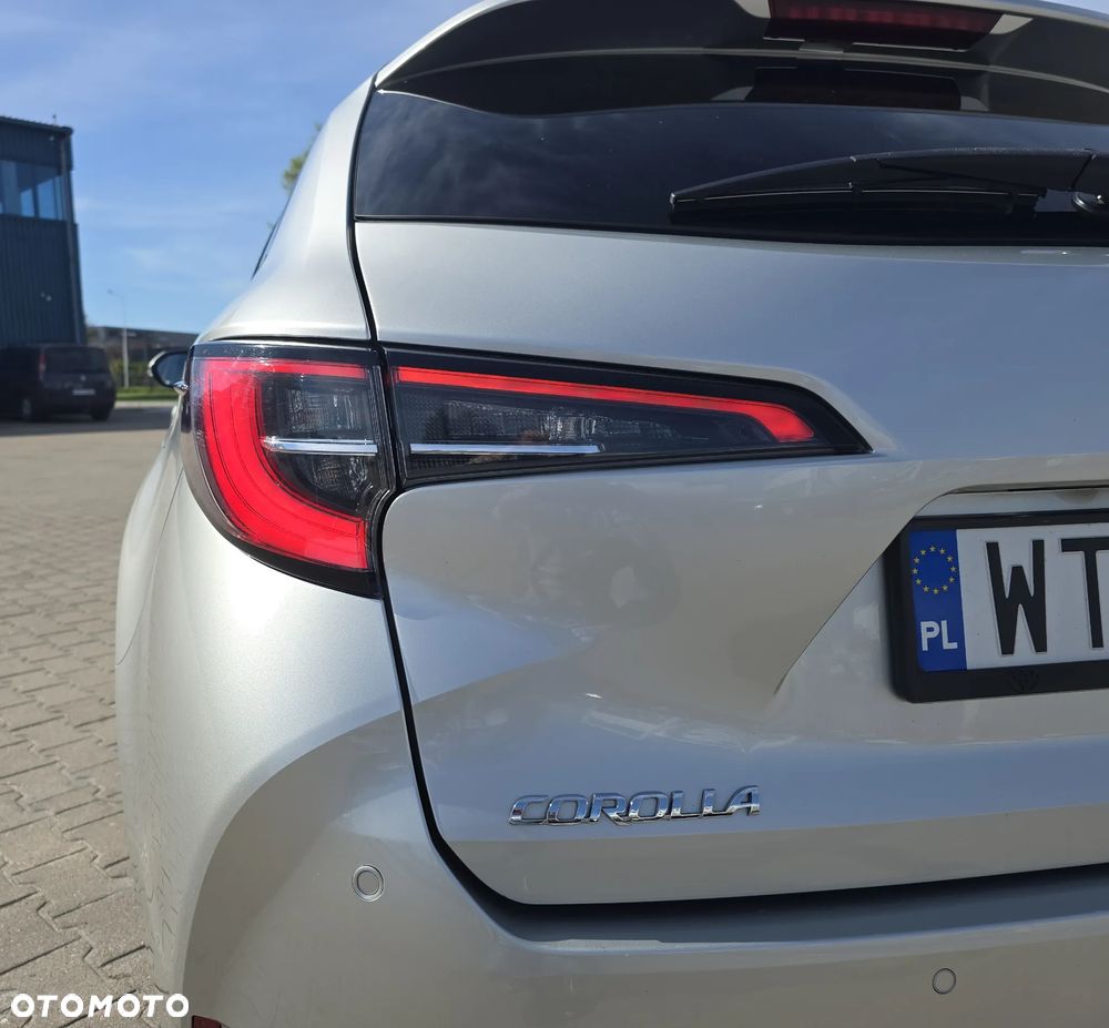 Toyota Corolla 2.0 Hybrid Comfort - 12