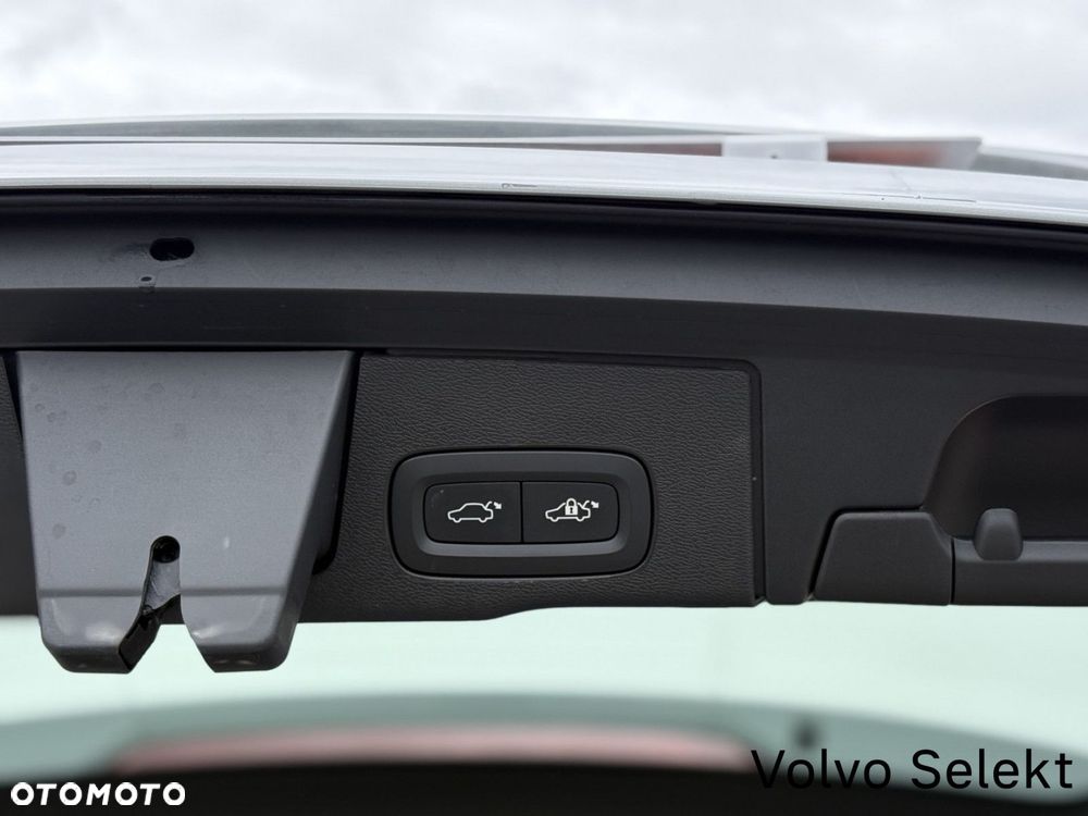 Volvo XC 60 - 30