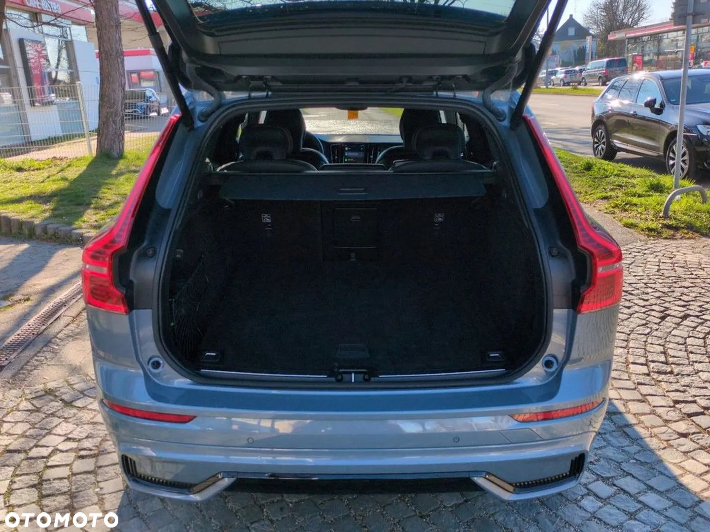 Volvo XC 60 B4 B Plus Dark - 10