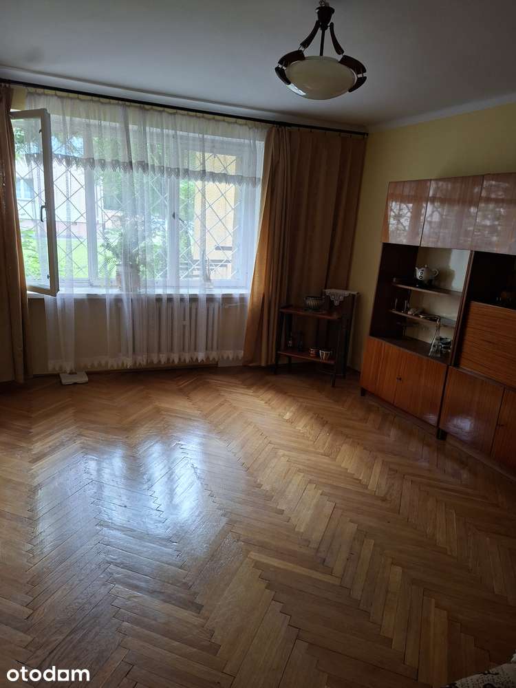 Mieszkanie 2-pokojowe z piwnicą w Centrum z dala od ulicy, ciche