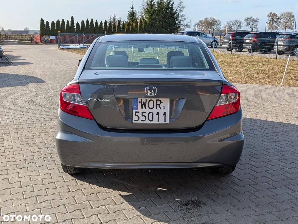 Honda Civic 1.8 Executive i-SHIFT - 13