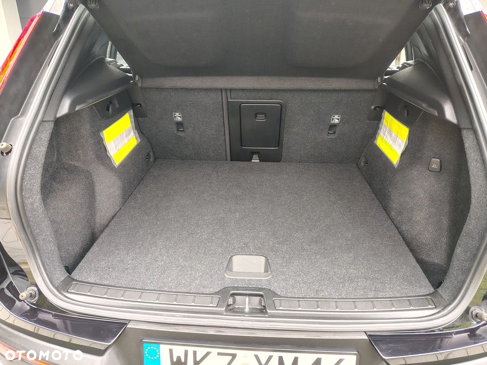 Volvo XC 40 - 33