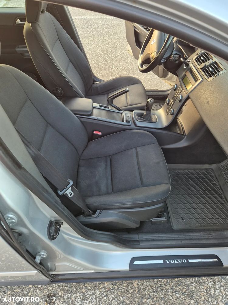 Volvo V50 1.6D DPF DRIVe - 9