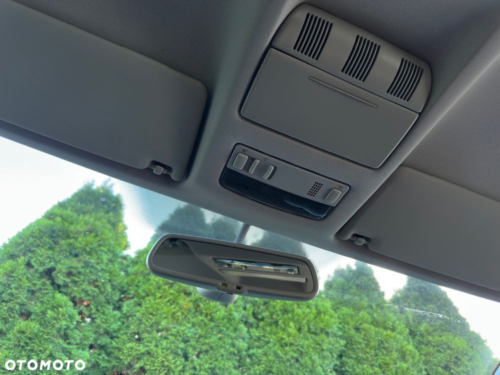 Skoda Octavia 1.6 Ambiente - 21