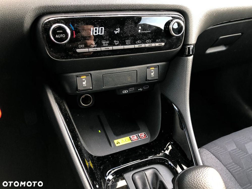Toyota Yaris Hybrid 1.5 Style - 20