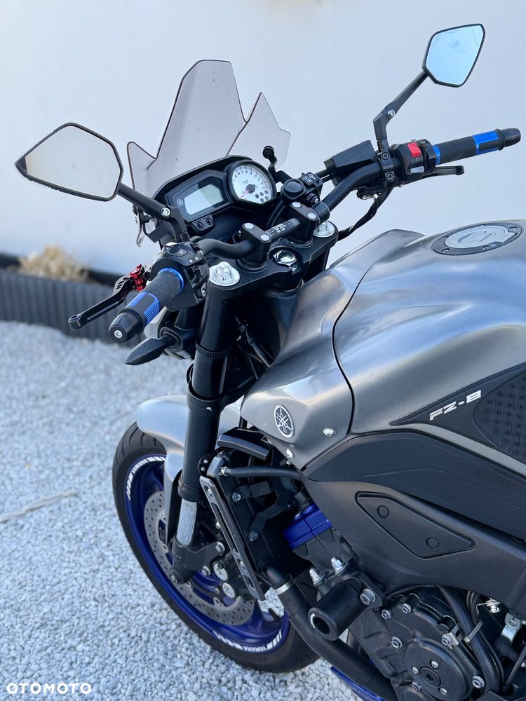 Yamaha FZ8 - 14