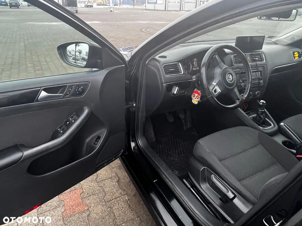 Volkswagen Jetta 1.2 TSI Comfortline - 16