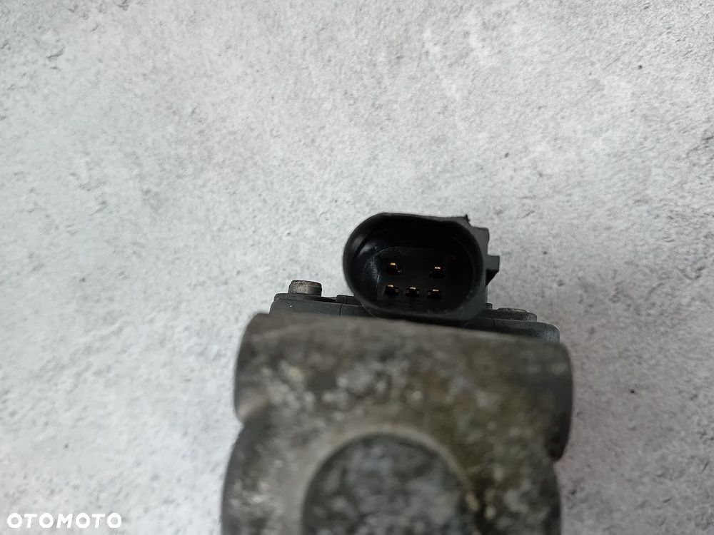 ZAWÓR EGR VW PASSAT B6 03G131502 2.0 TDI - 2