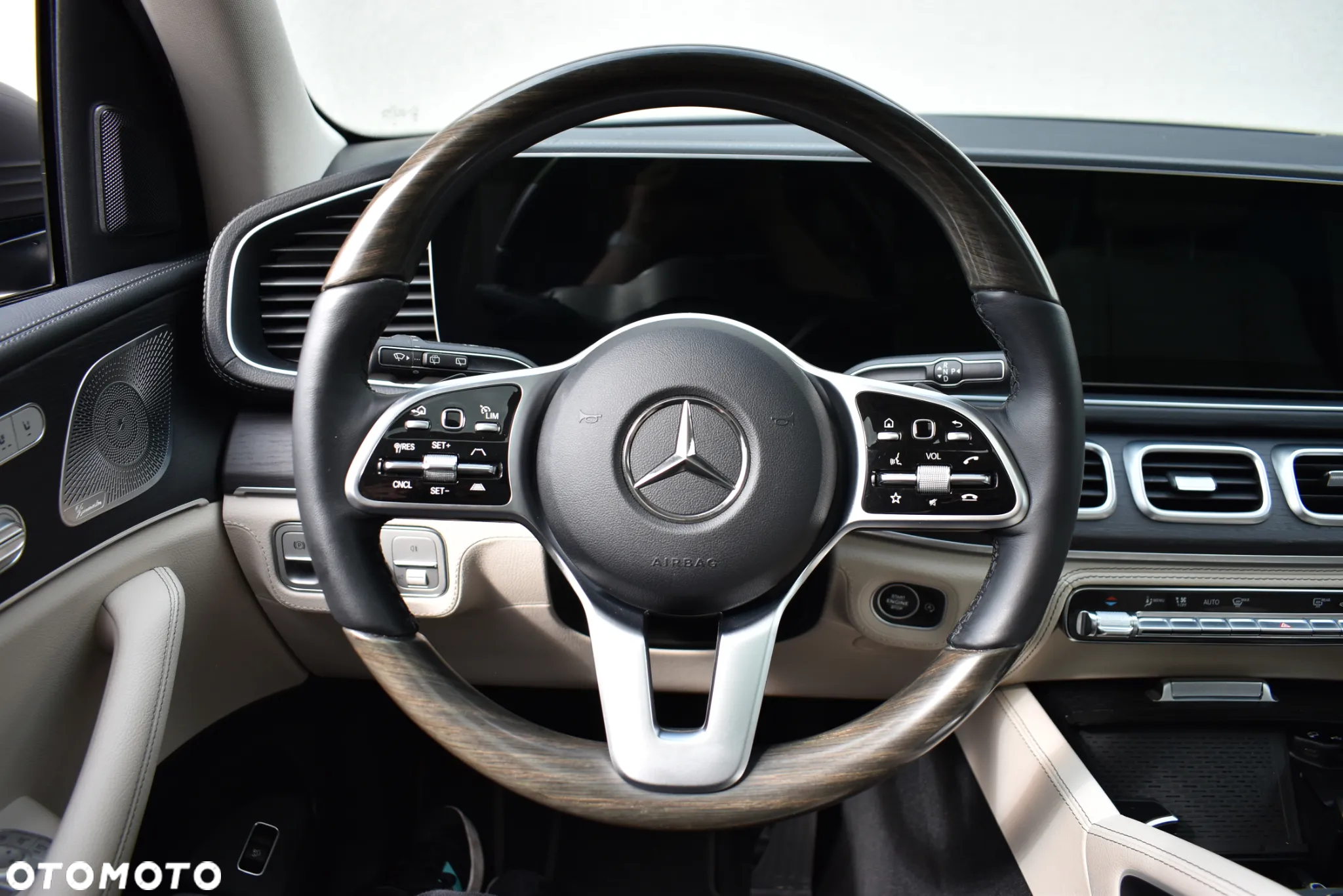 Mercedes-Benz GLE 400 d 4Matic 9G-TRONIC AMG Line - 16